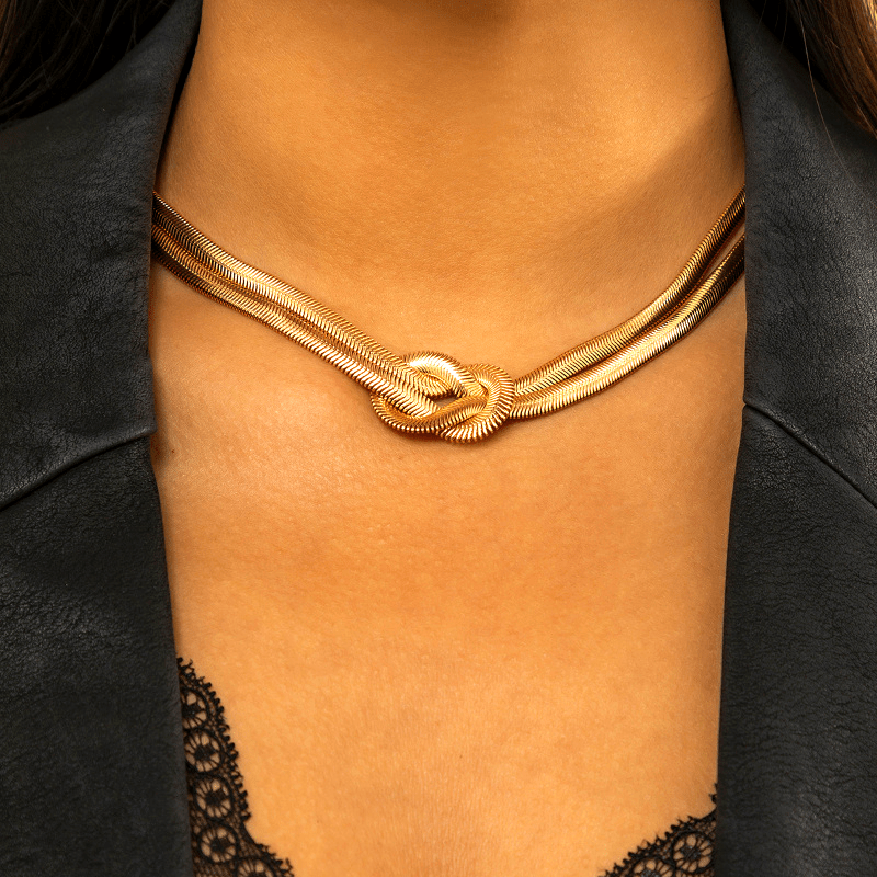 AURÉLIA Knot Necklace