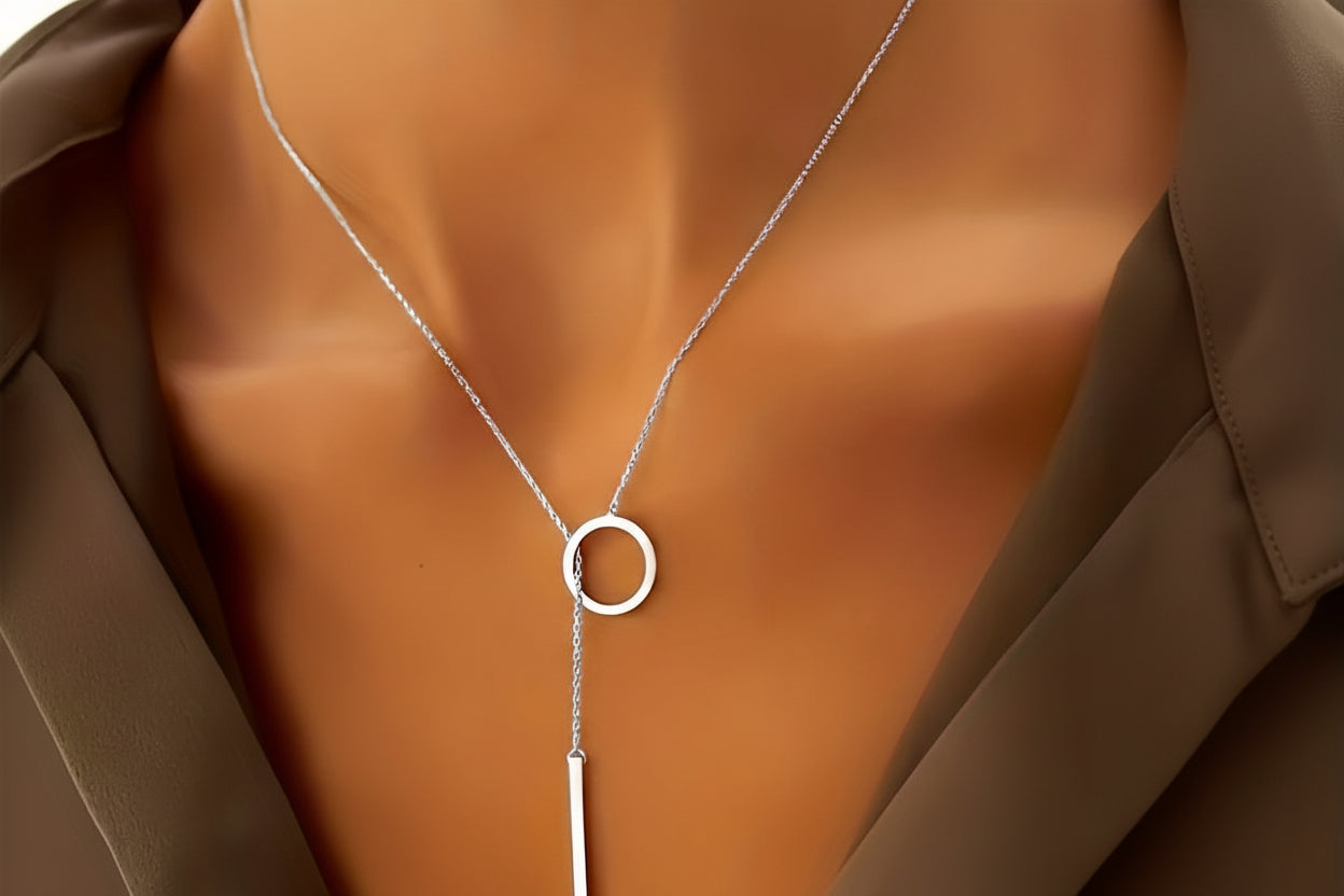 ÉLYSIA Drop Circle Necklace