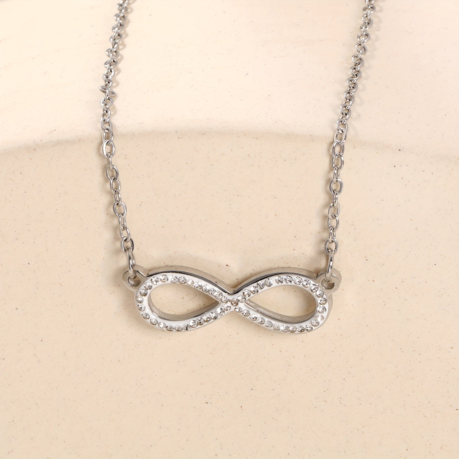 AMOUR Éternel Necklace