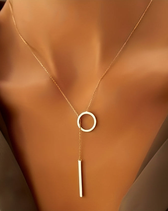 ÉLYSIA Drop Circle Necklace